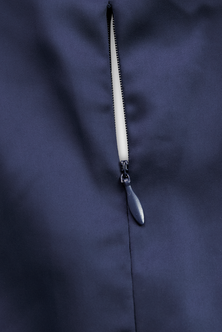 Tailored V-Neck Evening Dress with Structured Fit and Neutral Styling