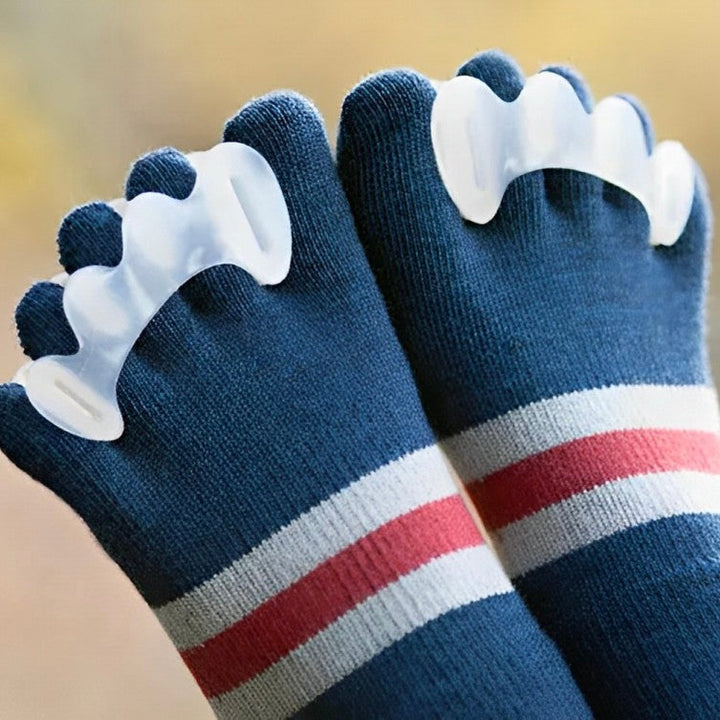 Toe Alignment Wrap with Adjustable Straps and Air-Permeable Mesh