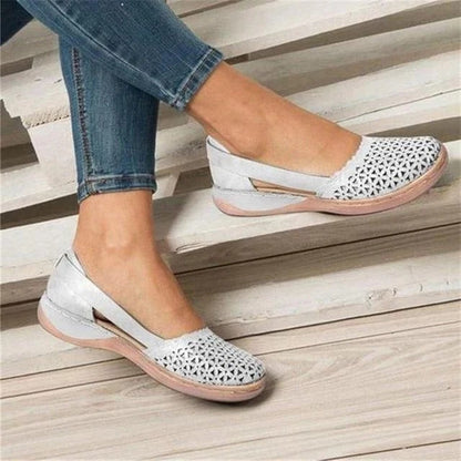 Women's Wide Toe Slip-On Flats with Padded Insole and Air-Permeable Upper