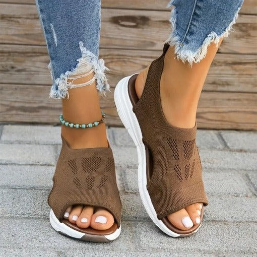 Cushioned Sport Sandals for Women with Adjustable Straps