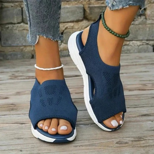 Cushioned Sport Sandals for Women with Adjustable Straps